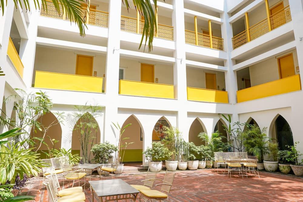 Bloom Boutique l Signature Towers in Gurugram, India from ₹ 2,009