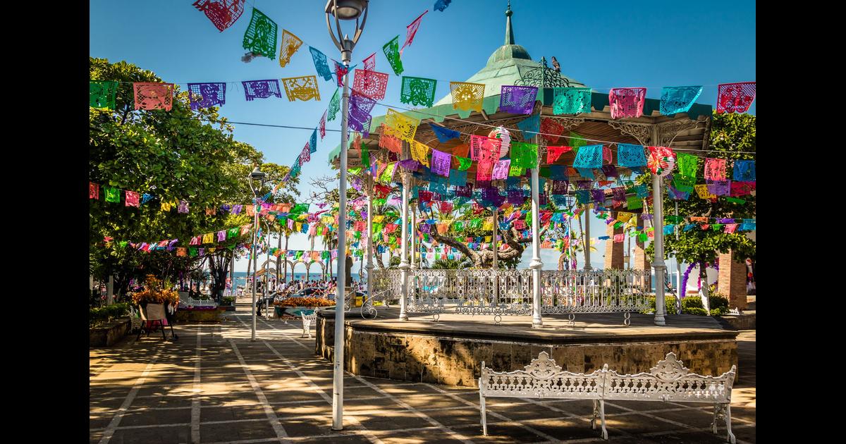 Hire Cars at Puerto Vallarta Ordaz Airport from ₹ 36/day Hire Cars at Puerto Vallarta Ordaz Airport from ₹ 36/day